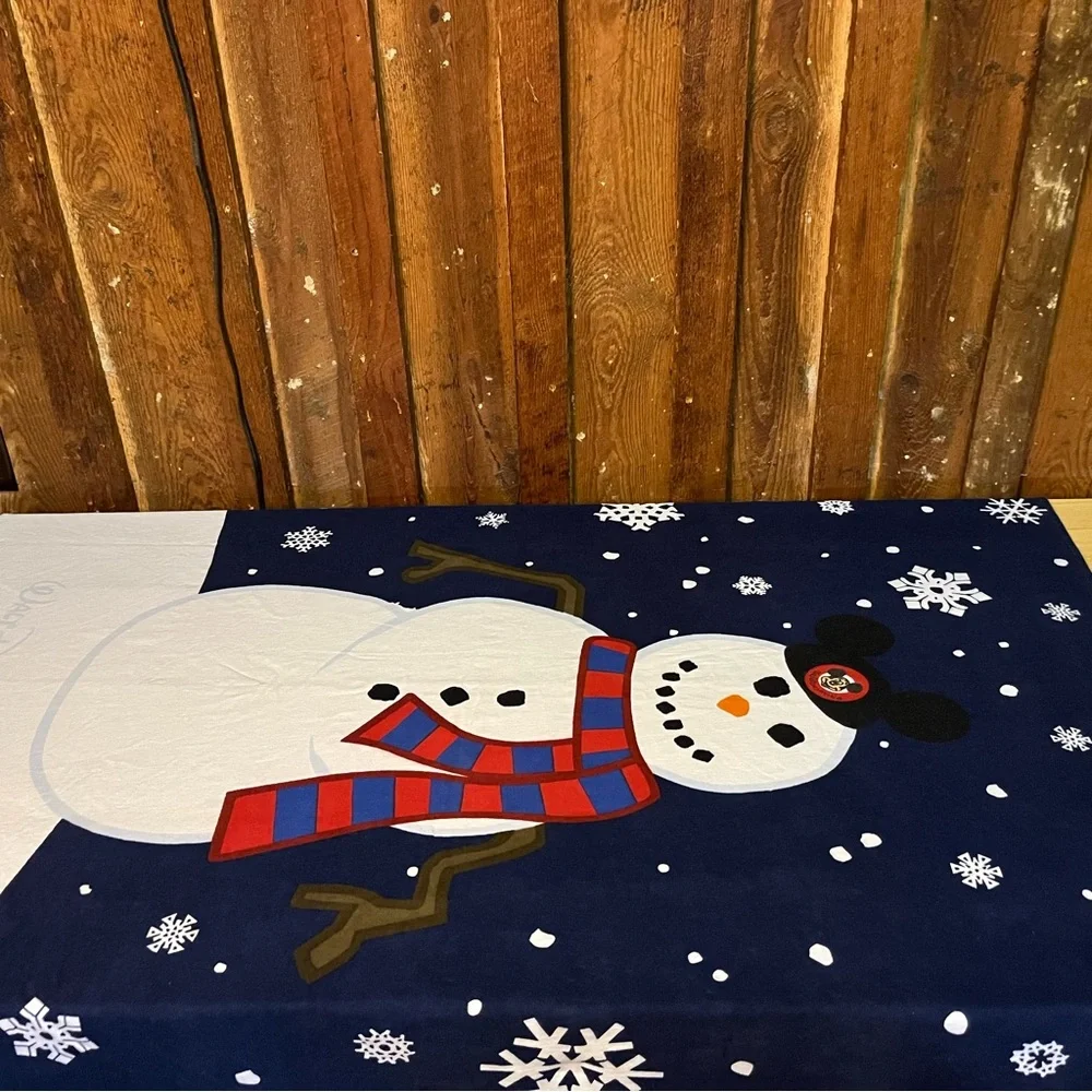 Disney World Disneyland Resort Fleece Throw Blanket Snowman Mickey Christmas